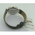 Alloy Quarz billige japanische Geschenkmarke Unisex-Uhr mit Lederarmband